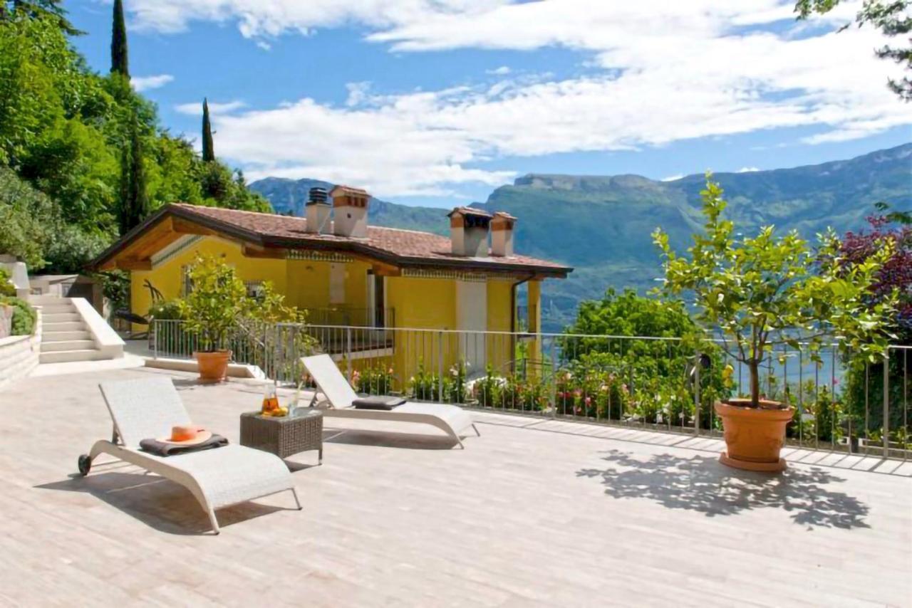 Loft Diva Lake View By Gardadomusmea Tremosine Bagian luar foto